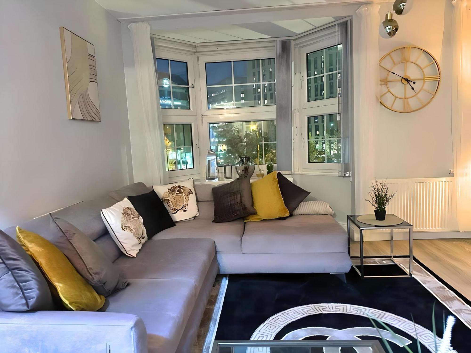 *Luxury 9Ine Lush Jacuzzi Apartment & Balcony* Birmingham Eksteriør bilde