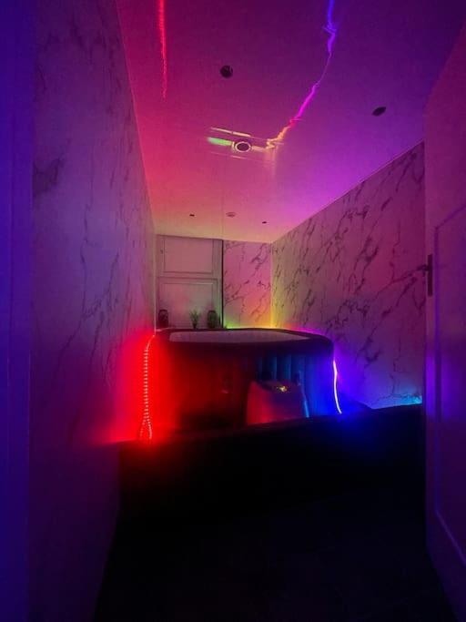 *Luxury 9Ine Lush Jacuzzi Apartment & Balcony* Birmingham Eksteriør bilde