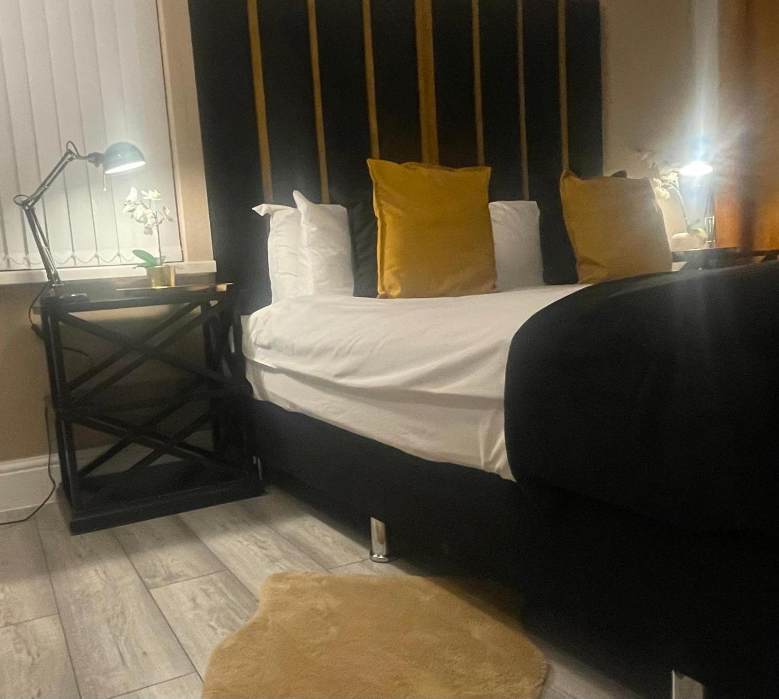 *Luxury 9Ine Lush Jacuzzi Apartment & Balcony* Birmingham Eksteriør bilde