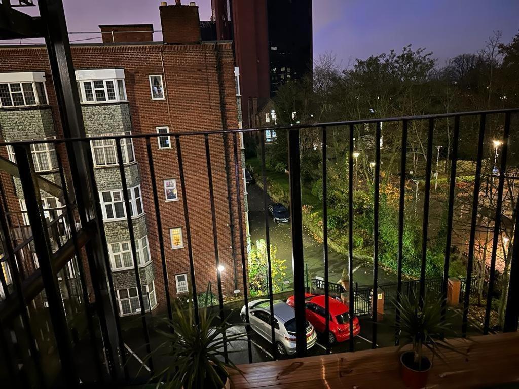 *Luxury 9Ine Lush Jacuzzi Apartment & Balcony* Birmingham Eksteriør bilde