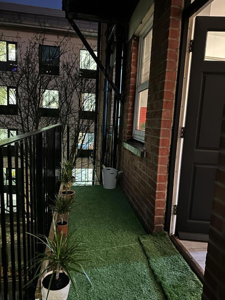 *Luxury 9Ine Lush Jacuzzi Apartment & Balcony* Birmingham Eksteriør bilde